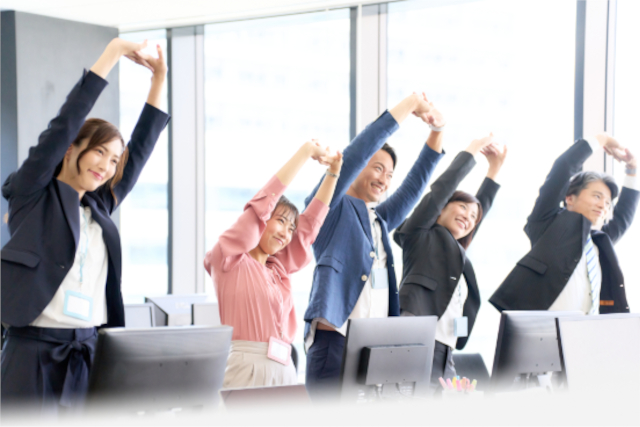 健康経営とは？企業の取り組み事例やメリット、背景をわかりやすく解説