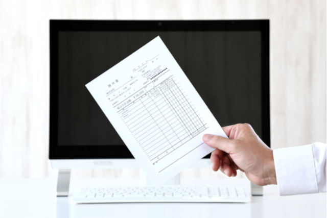 タイムスタンプとは？電子帳簿保存法での役割や仕組み、電子署名との違いを解説