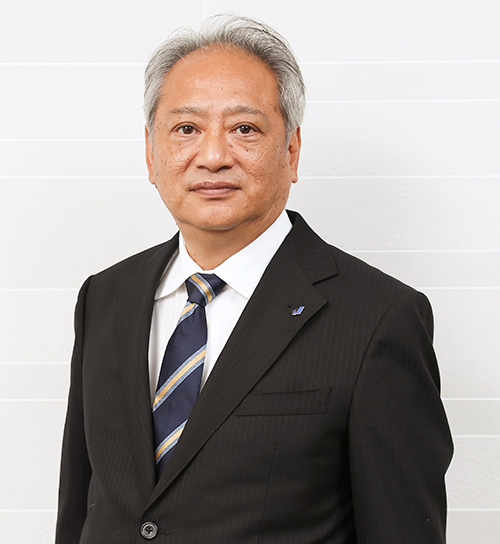 取締役社長 岸　信男